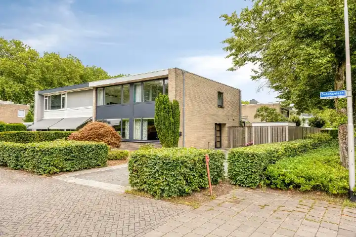 Semi-detached for sale: Debussylaan 15, Stokhasselt Zuid Tilburg