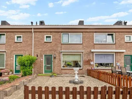 Terraced house for sale: Debussylaan 83, Componistenkwartier Apeldoorn