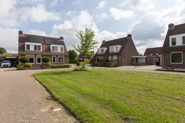 Twee-onder-één-kap te koop: Dennenburg 15, Bolsward-Noordoost Bolsward
