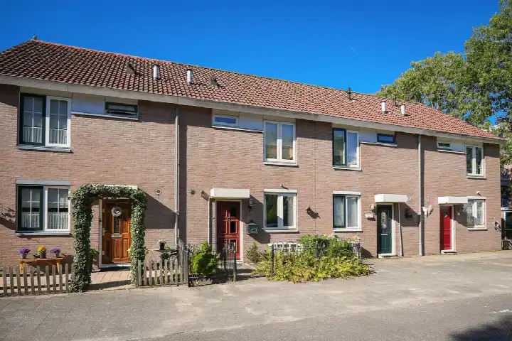 Tussenwoning te koop: Detroitdreef 5, Vechtzoom-noord, Klopvaart Utrecht