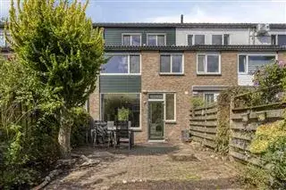 Terraced house for sale: Deurnestraat 107, De Laar-West Arnhem