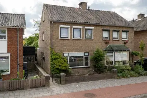 Twee-onder-één-kap te koop: Deurningerstraat 224, Hengelose Es Noord Hengelo