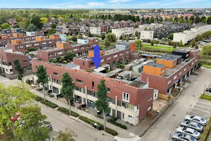 Tussenwoning te koop: Diamant 10, Edelesteen en Schildersbuurt Anna Paulowna