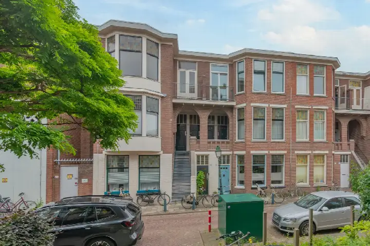 Apartment for sale: Dibbetsstraat 69, Rond de Energiecentrale 'S-Gravenhage