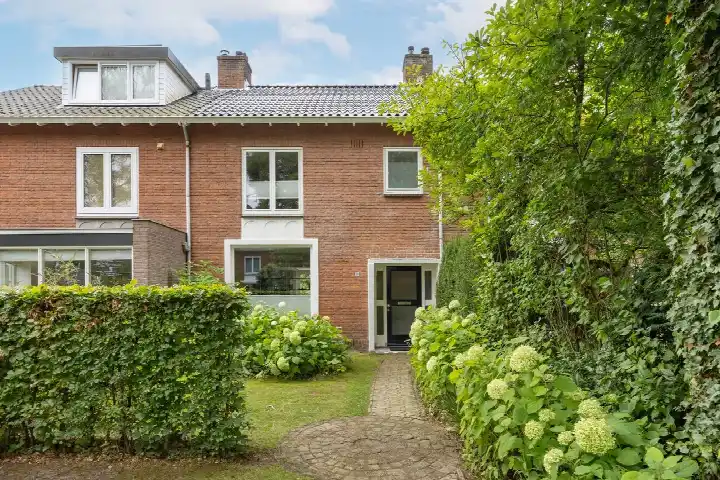 Tussenwoning te koop: Diepenbrocklaan 10, Bilthoven Noord I Bilthoven