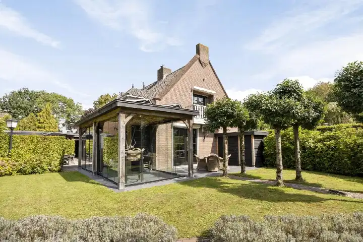 Vrijstaande woning te koop: Diepenbrockstraat 11, Raamsdonksveer Raamsdonksveer