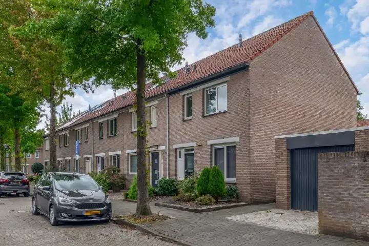 Corner house for sale: Diepenbrockstraat 30, Plein 1 Schijndel