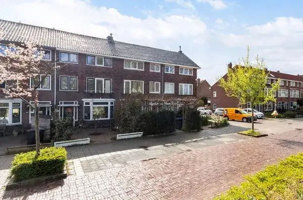 Tussenwoning te koop: Diepenbrockweg 126, Viottakade en omgeving Dordrecht