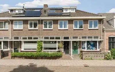 Tussenwoning te koop: Diepenveenseweg 54, Oosterstraat Deventer