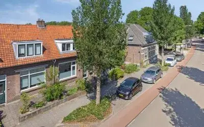Tussenwoning te koop: Diepenveenseweg 63, Rode Dorp Deventer