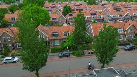 Tussenwoning te koop: Diepenveenseweg 95, Rode Dorp Deventer