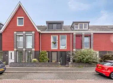 Tussenwoning te koop: Dijkgraaf 16, Bangert en Oosterpolder - Buurt 35 01 Zwaag