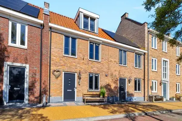 Tussenwoning te koop: Dijkgraaf 54, Nieuwland Brielle