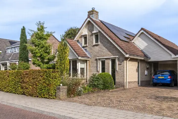 Semi-detached for sale: Dijkstraat 104A, Schepenbuurt Veenendaal