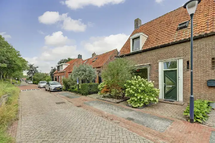 Hoekwoning te koop: Dijkstraat 73, Kats Kats