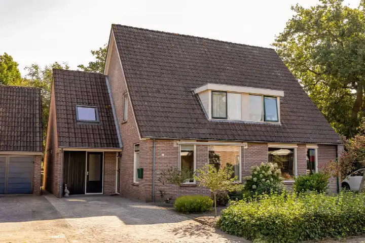 Twee-onder-één-kap te koop: Dissel 5, Zuidwolde kern Zuidwolde
