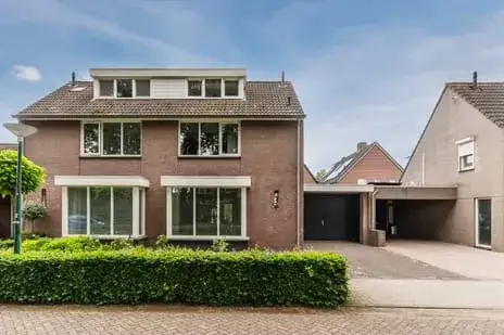 Corner house for sale: Distel 6, Tiliaans-Weegbree e.o. Luyksgestel