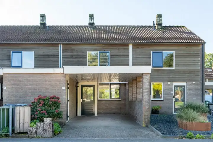 Tussenwoning te koop: Distelvink 48, Rietlanden Emmen
