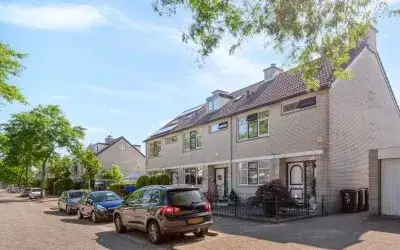 Corner house for sale: Distelvlinderweg 50, Vlindertuin Diemen