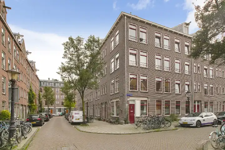 Apartment for sale: Djambistraat 38-1, Timorpleinbuurt-Noord Amsterdam