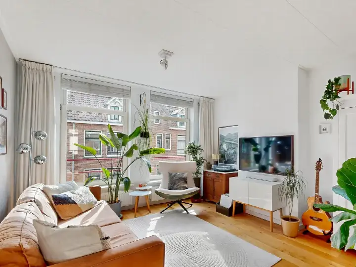 Studio te koop: Djambistraat 40-3, Timorpleinbuurt-Noord Amsterdam