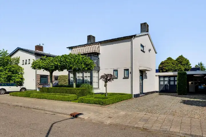 Detached house for sale: Doctor Kuyperstraat 3, Groenewoud-Zuid Weert