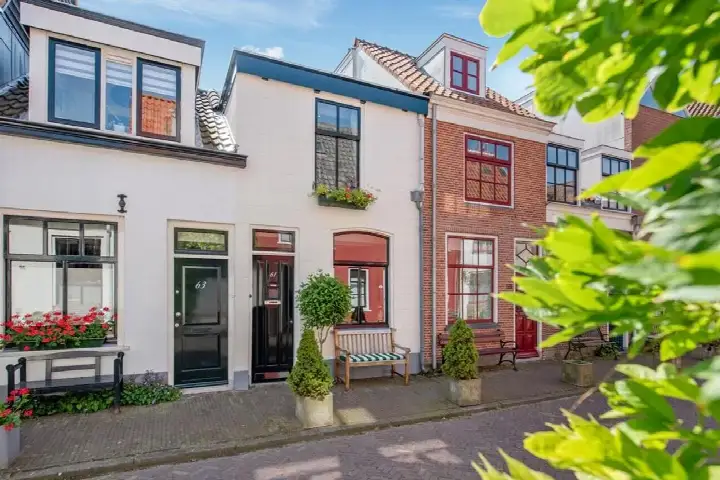 Terraced house for sale: Doelenstraat 61, Centrum-Oost Delft