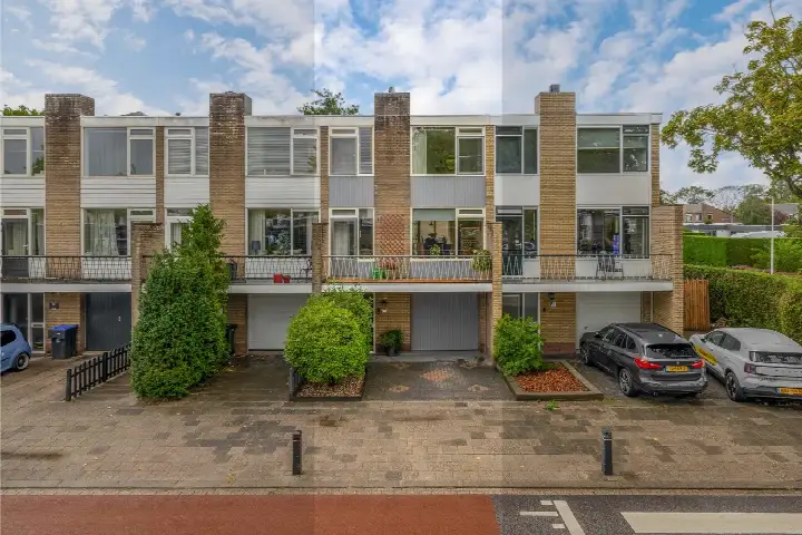 Tussenwoning te koop: Doetinchemsestraat 22, Middelharnis bomenbuurt Middelharnis