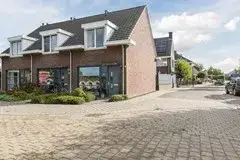 Corner house for sale: Doeverensestraat 39A, Genderen Genderen