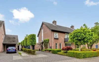 Twee-onder-één-kap te koop: Dokter A.Hoynck van Papendrechtstraat 78, Dokter A.Hoynck van Papendrechtstraat-Dokter Duchateaustraat Bergeijk
