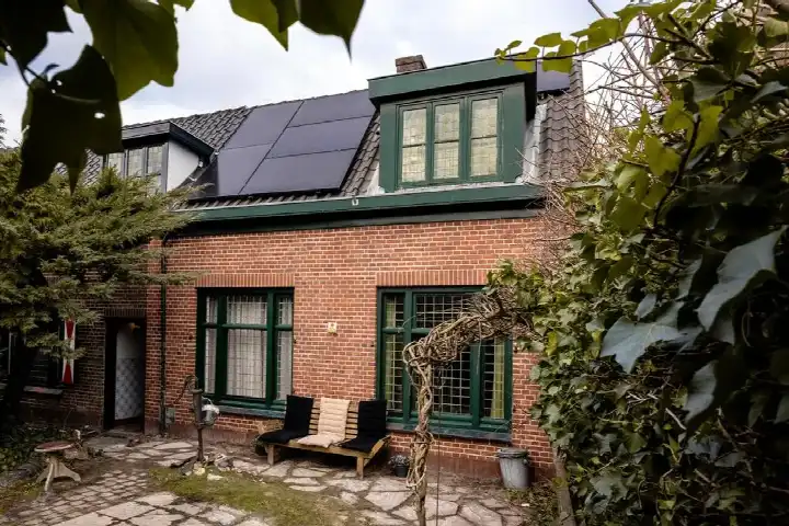 Semi-detached for sale: Dokter Baumannplein 25, Halfweg Halfweg