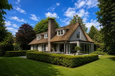 Detached house for sale: Dokter Catzlaan 3, Blaricum-Dorp Blaricum