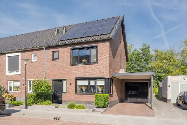 Hoekwoning te koop: Dokter van de Kolkstraat 10, Nijkerkerveen-Noord Nijkerkerveen