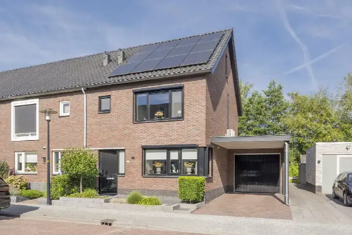 Hoekwoning te koop: Dokter van de Kolkstraat 10, Nijkerkerveen-Noord Nijkerkerveen