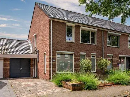 Tussenwoning te koop: Dominee de Jonglaan 26, Groeneveld Venlo