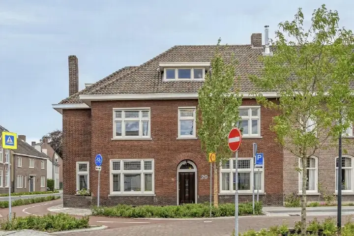 Hoekwoning te koop: Dommelseweg 20, Centrum Valkenswaard