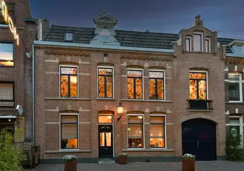 Terraced house for sale: Dommelstraat 10, Binnenstad Eindhoven