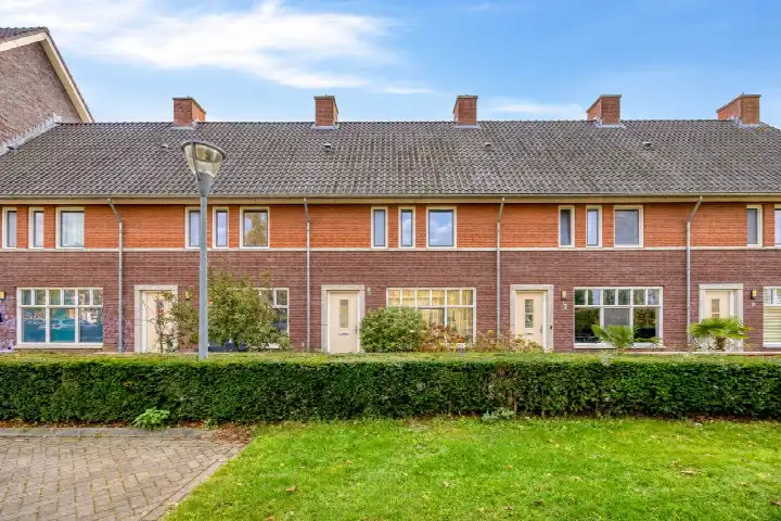 Terraced house for sale: Dommelveld 5, Waalre Waalre