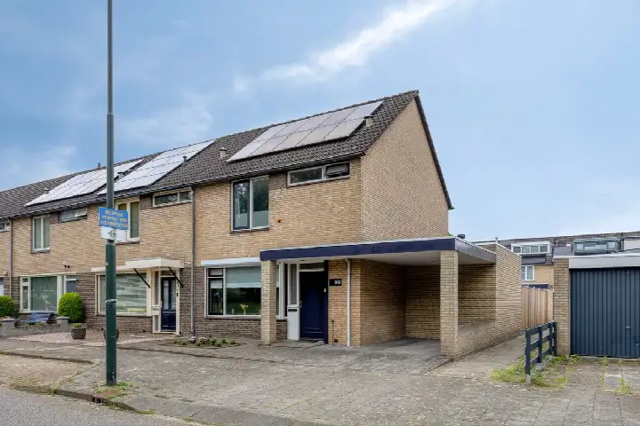 Corner house for sale: Donauring 99, Leest Noord Veghel