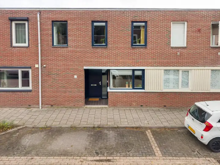 Tussenwoning te koop: Donizettistraat 5, Holtenbroek III Zwolle