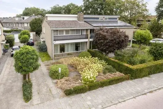 Twee-onder-één-kap te koop: Donkerstraat 21, Teteringen Teteringen