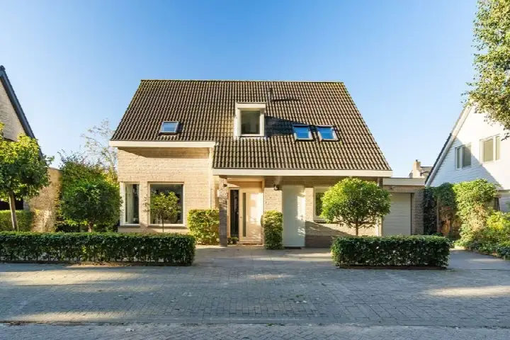Vrijstaande woning te koop: Donkslagen 49, Overkroeten Breda