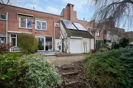 Tussenwoning te koop: Doornenburg 122, Burgtenbuurt Alphen Aan Den Rijn