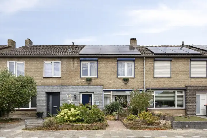 Tussenwoning te koop: Doornikstraat 16, De Kruiskamp 'S-Hertogenbosch