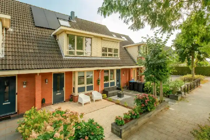 Tussenwoning te koop: Dopheigang 15, Rade, Oranjebuurt, Munniksveen en omgeving Kortenhoef