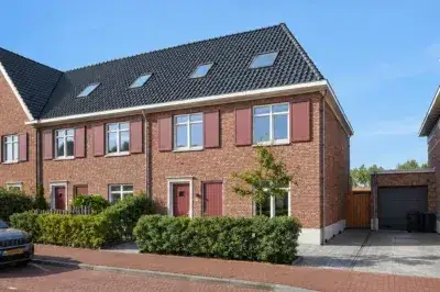 Hoekwoning te koop: Doris Lessinglaan 130, Kraayenstein en Vroondaal 'S-Gravenhage