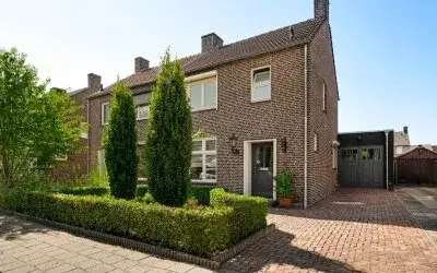 Twee-onder-één-kap te koop: Dorperweiden 38, Sevenum Sevenum