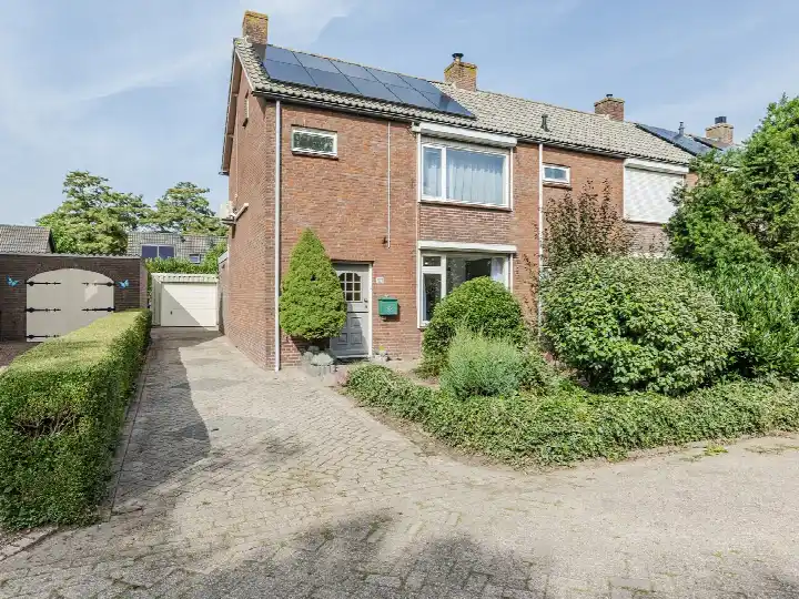 Corner house for sale: Dorpsstraat 107, Meeuwen Meeuwen
