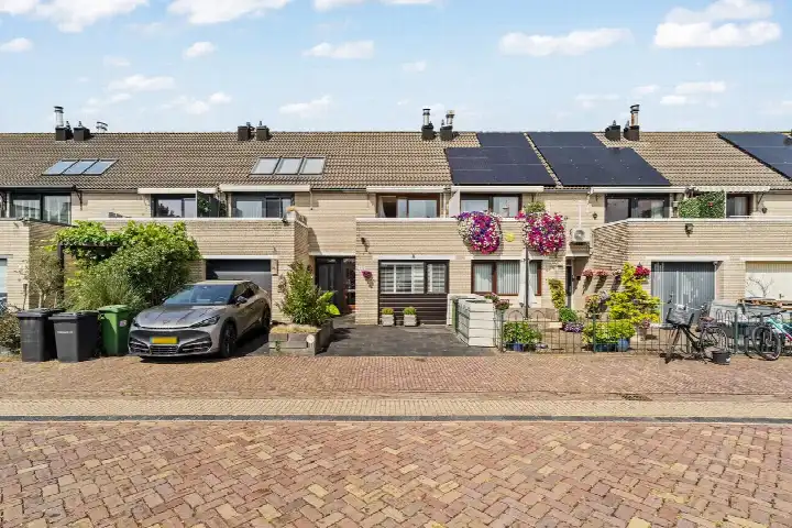 Tussenwoning te koop: Dorpsstraat 131, Vuykterrein Capelle Aan Den Ijssel