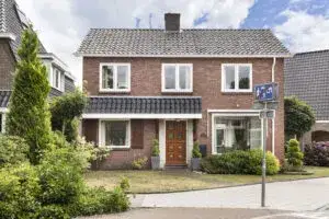 Hoekwoning te koop: dorpsstraat 135A, Dorp Lonneker Enschede